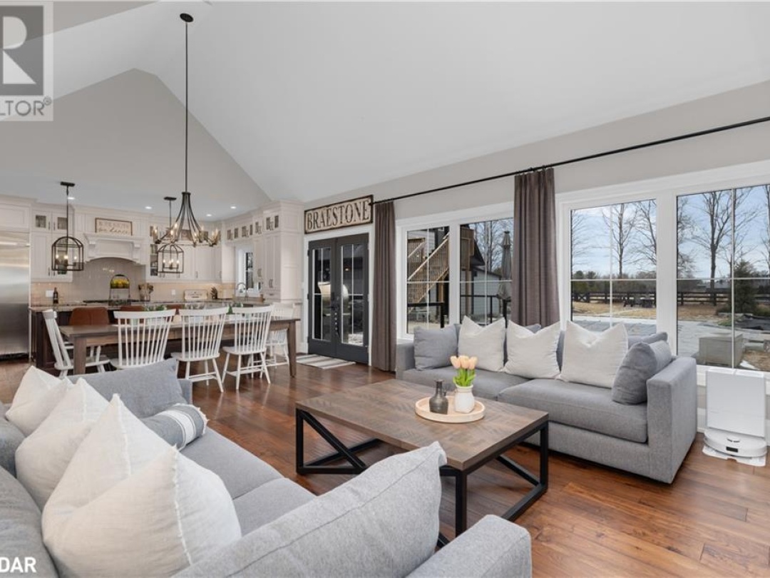 10 Georgian Grande Drive, Oro-Medonte