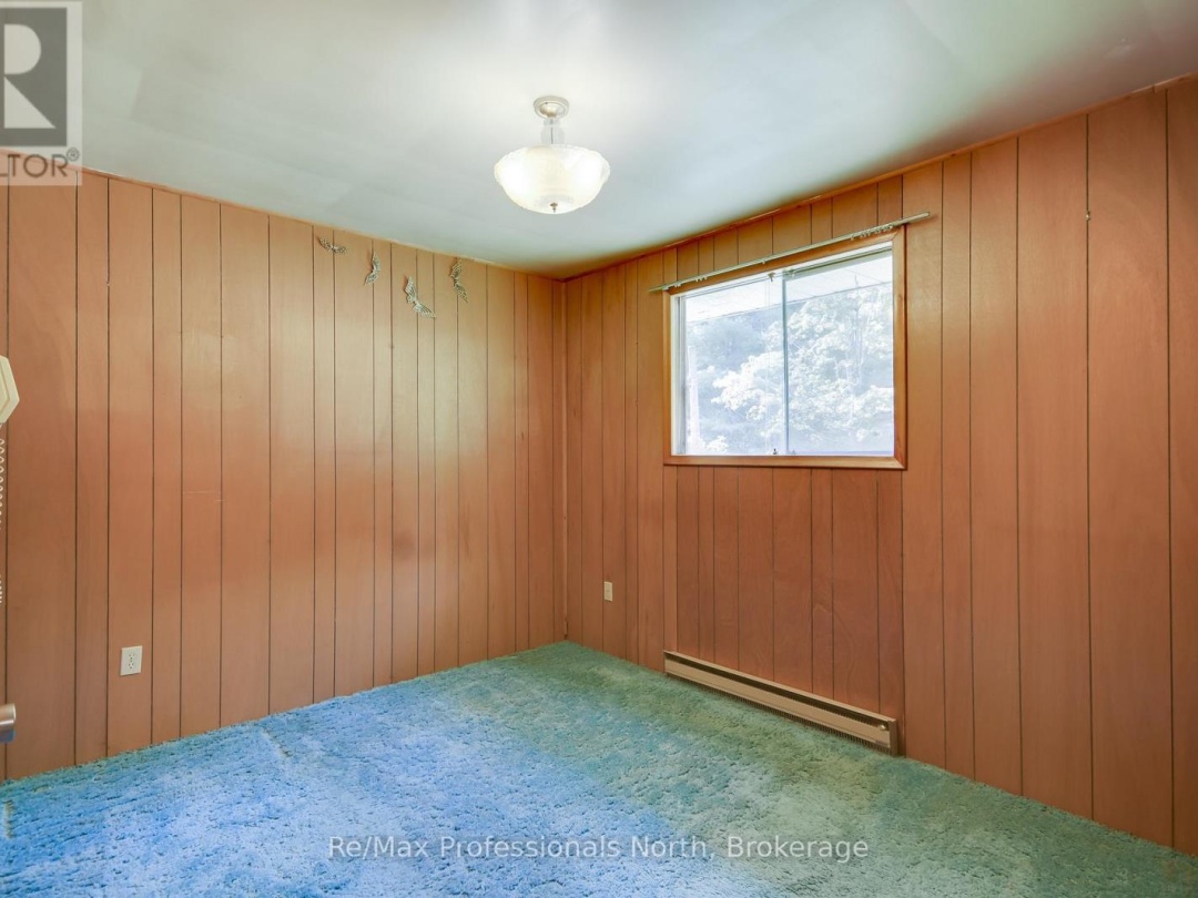 9 MACNAUGHTAN COURT, 