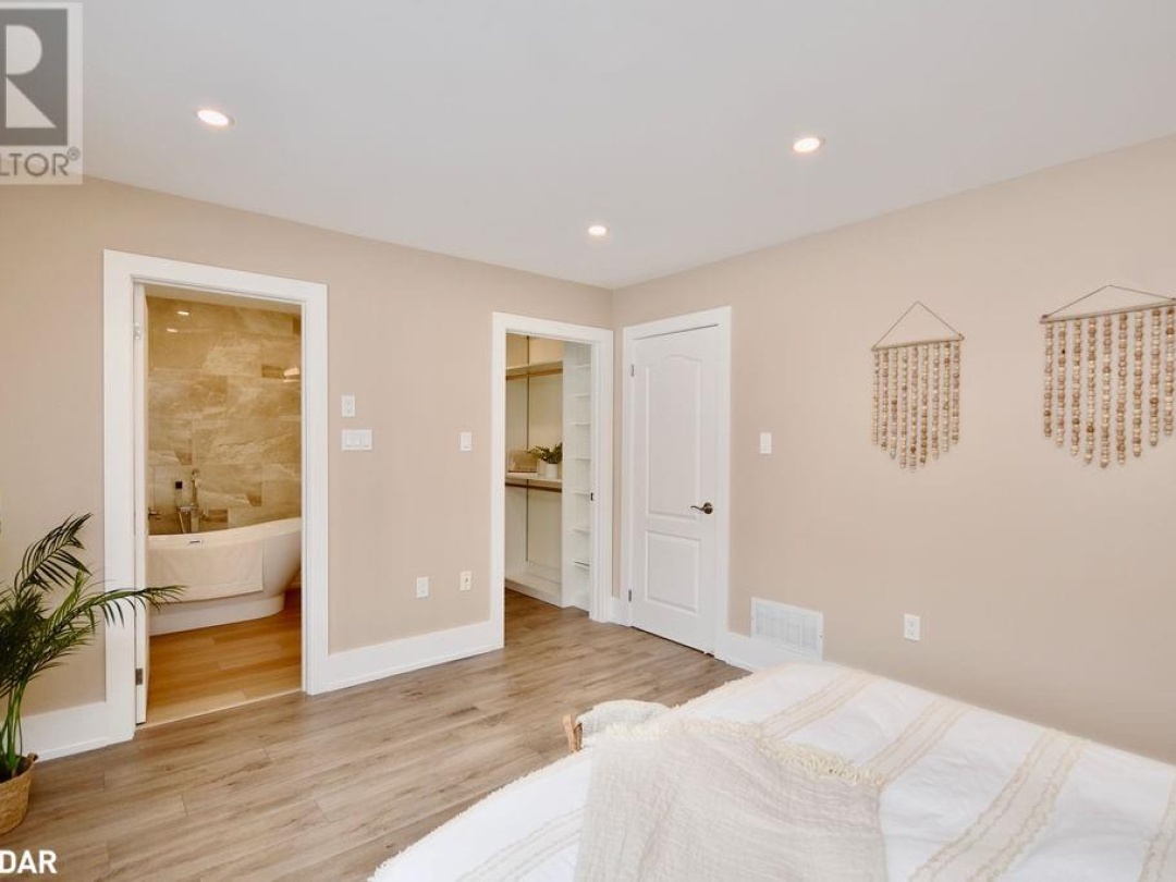 1348 Hawk Ridge Crescent, Severn