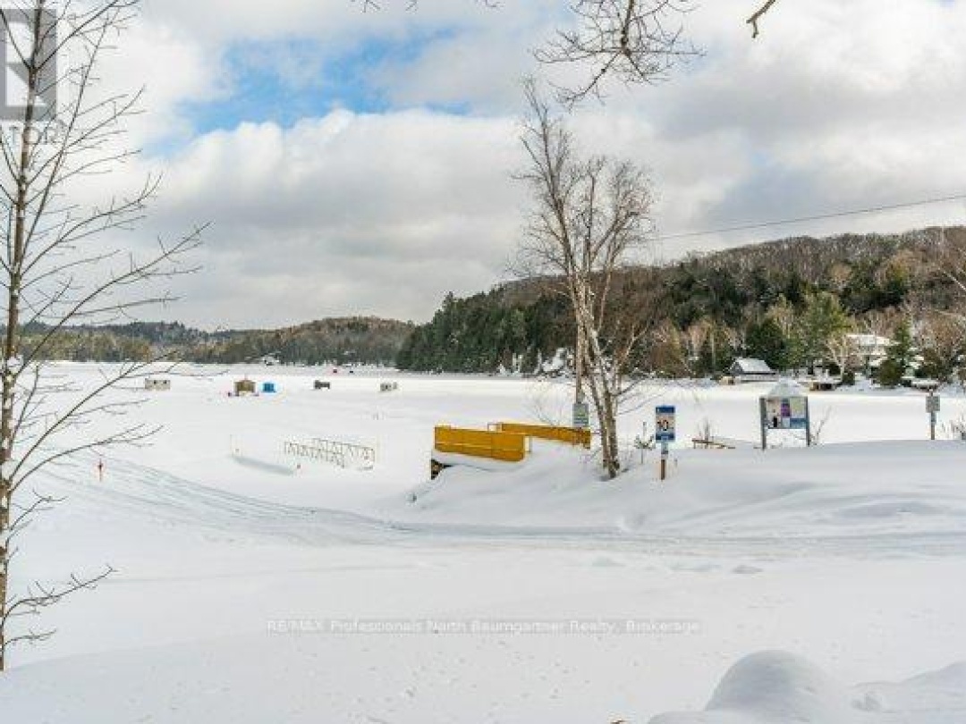 Unit 2 2029 Little Hawk Lake Road, Little Hawk Lake