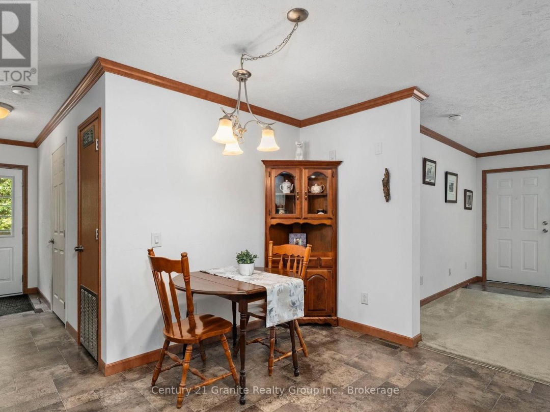 2275 KENNISIS LAKE ROAD, 