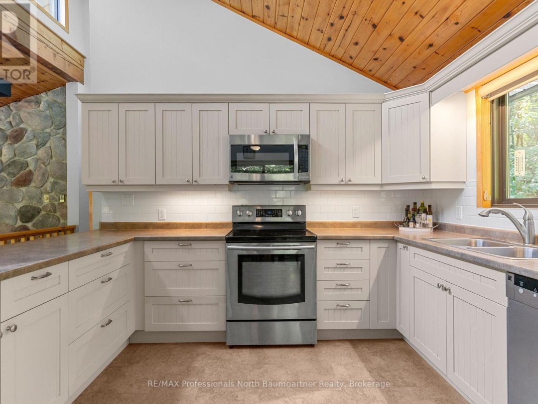 1976 REDKENN ROAD, 