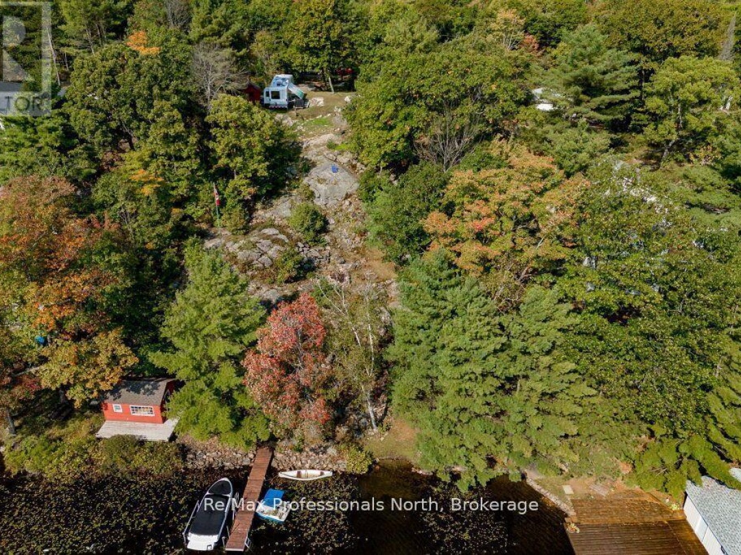 1006 Booth Lane, Pine Lake