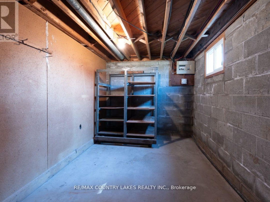 895 HIGHWAY 7 ROAD, 