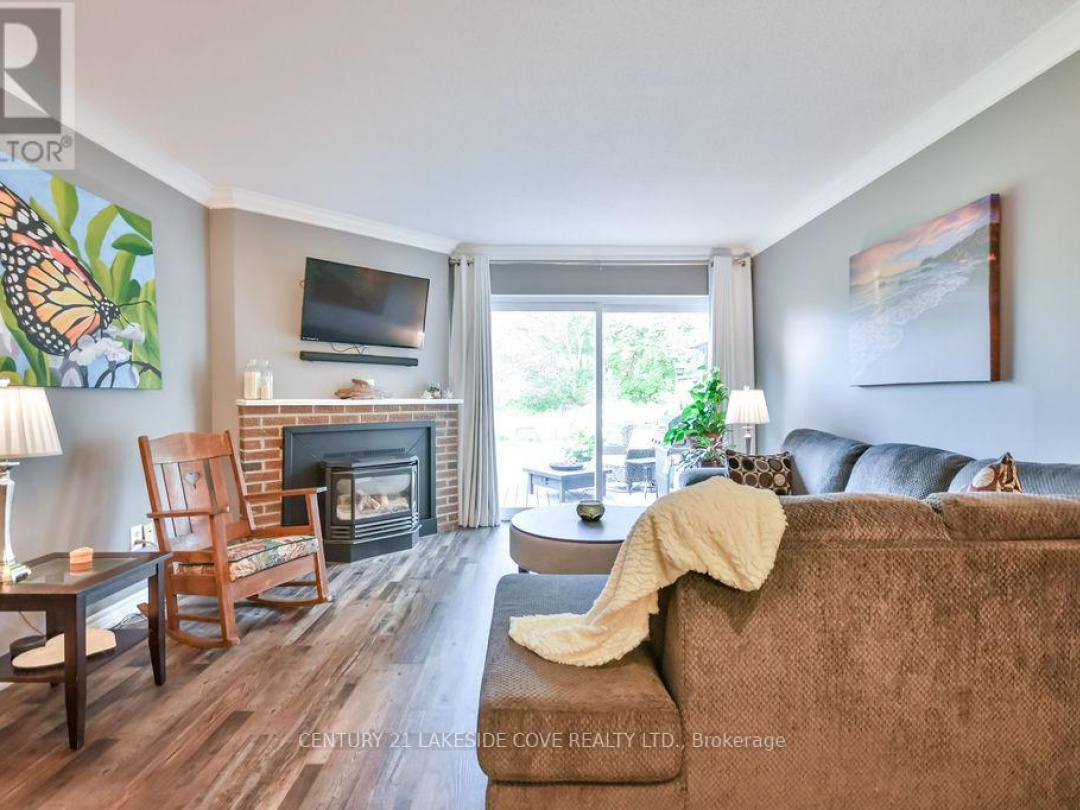 UNIT #7 - 70 LAGUNA PARKWAY, 