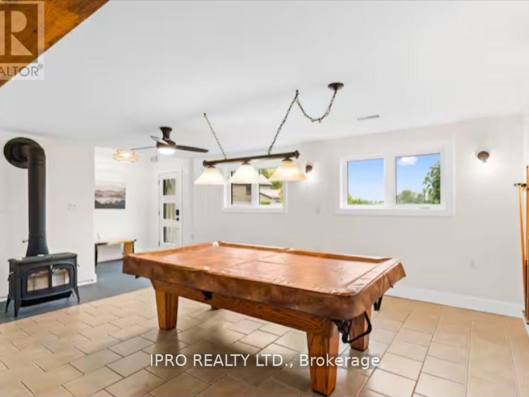39 LONG POINT ROAD, 