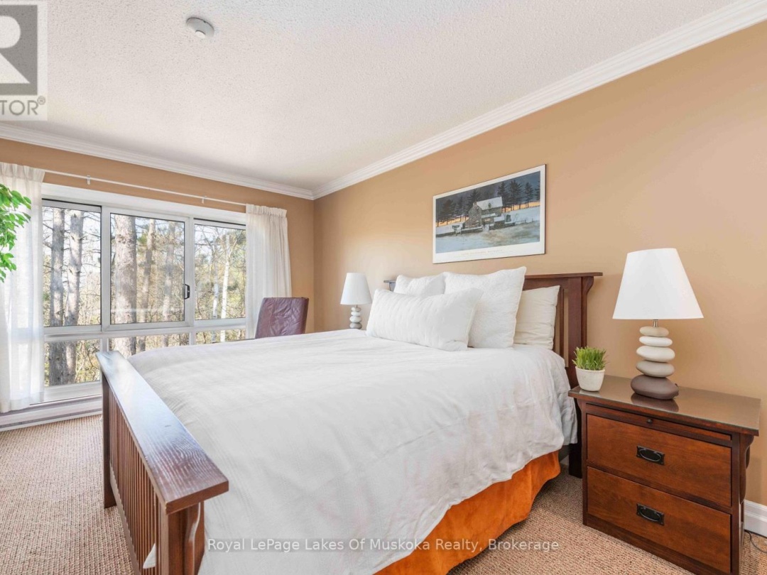 301 - 29 DEERHURST TENNISVIEW DRIVE, 