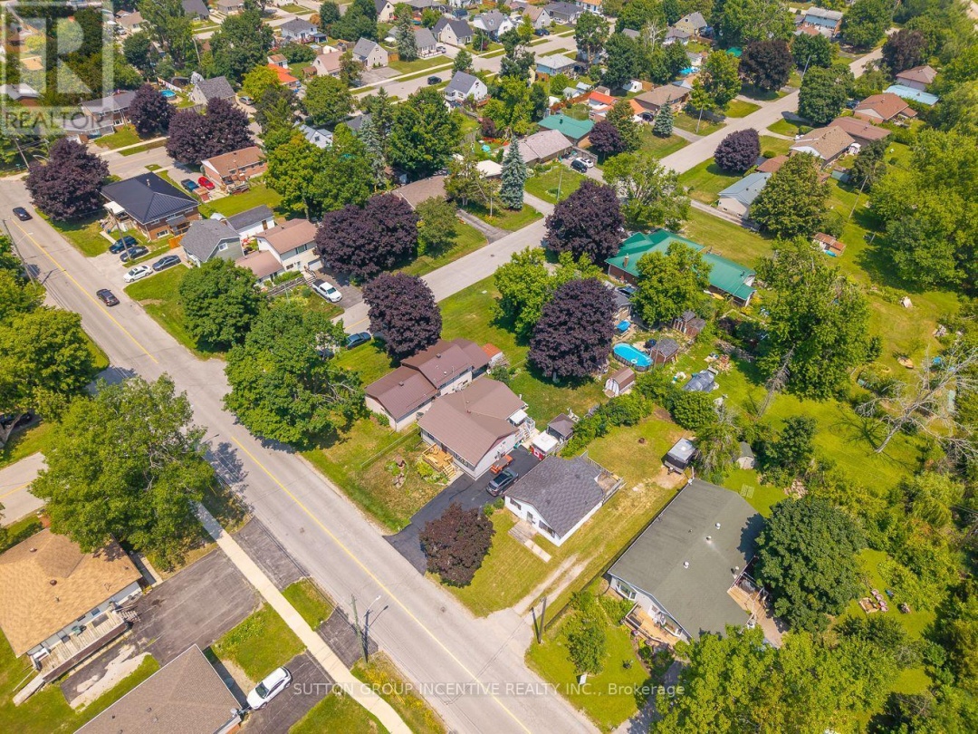 424 FOREST AVENUE S, 