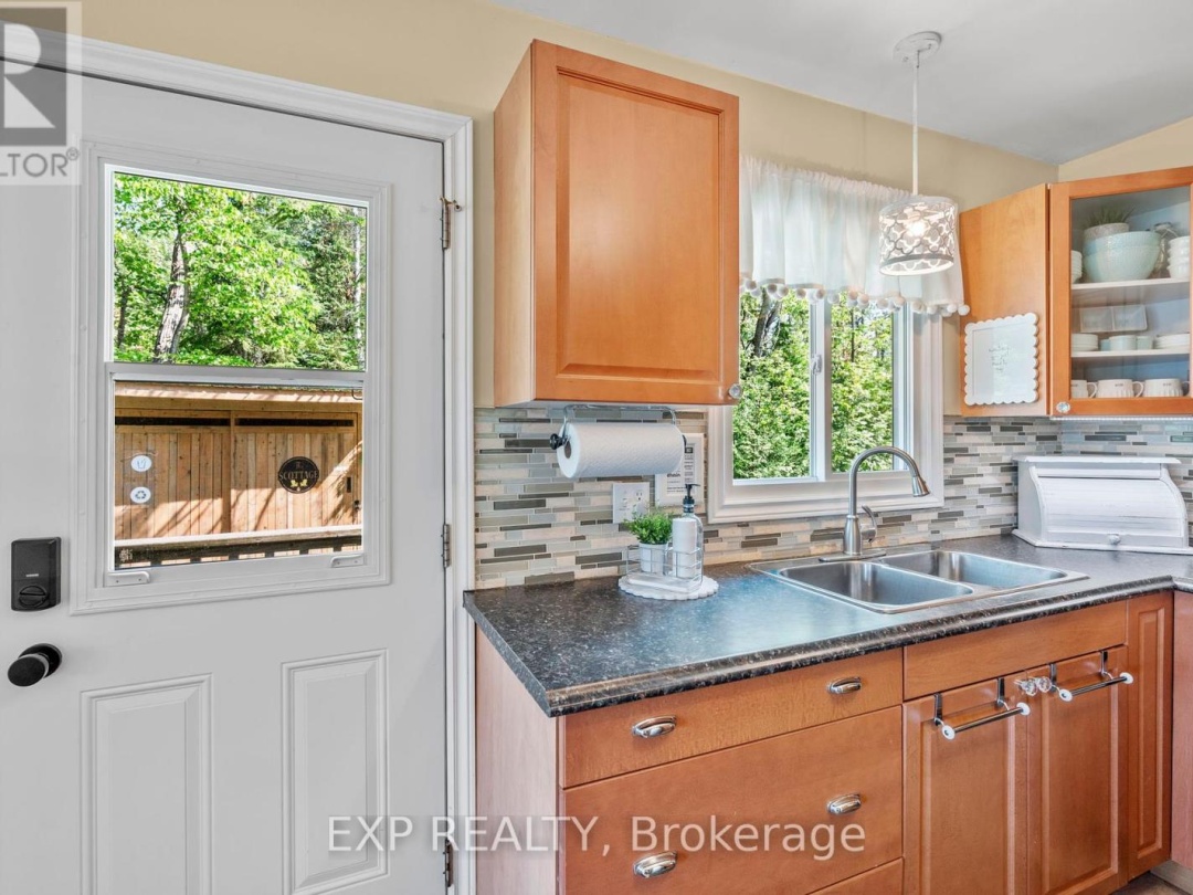 46 BAYVIEW ESTATE ROAD, 