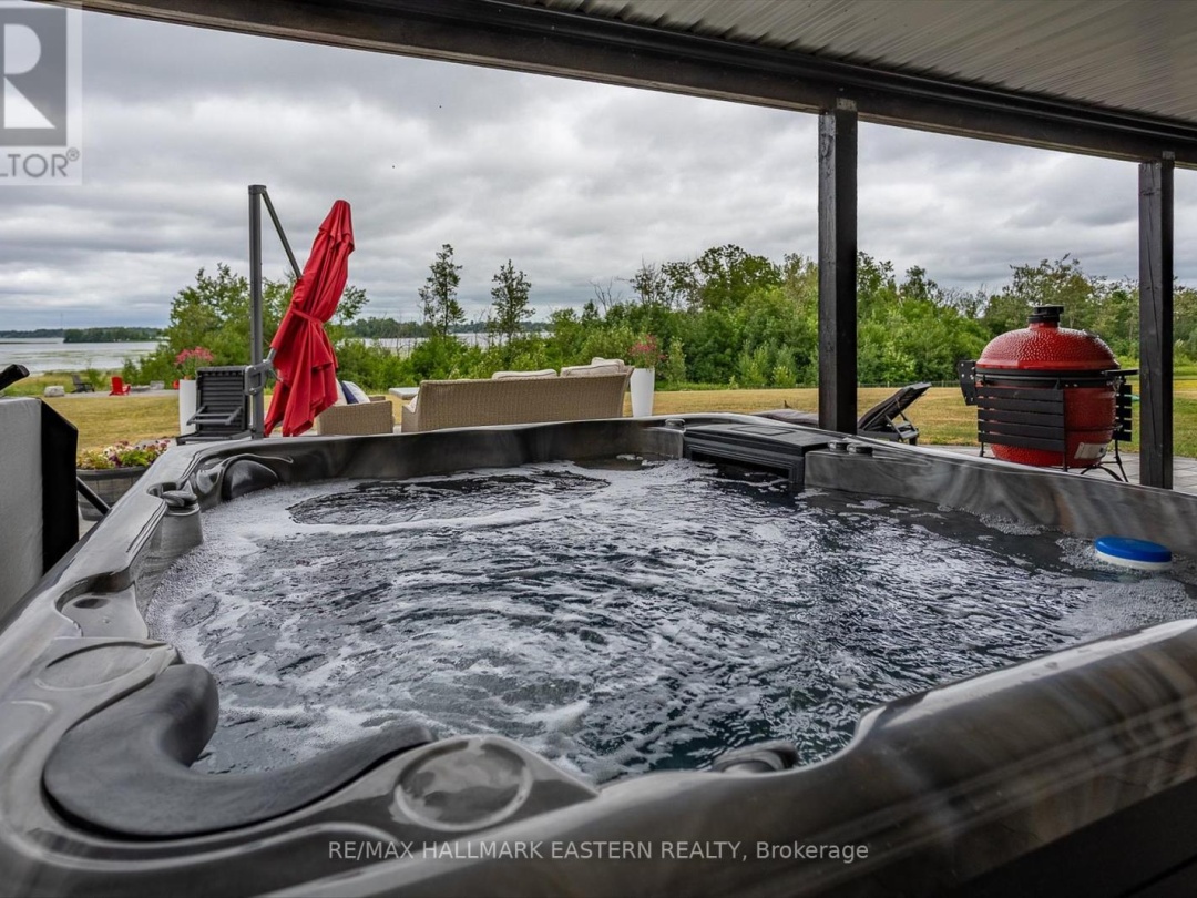 35 LAKEVIEW CRESCENT, 