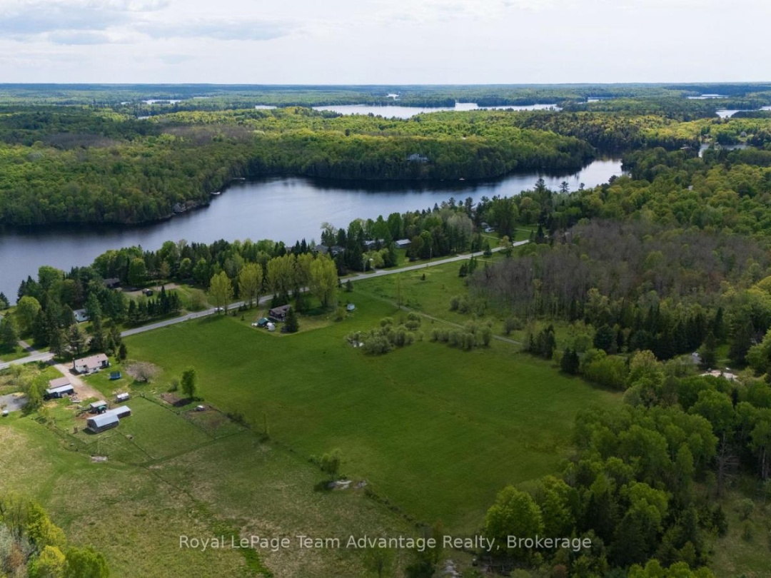 13 LAKESIDE DRIVE, McKellar