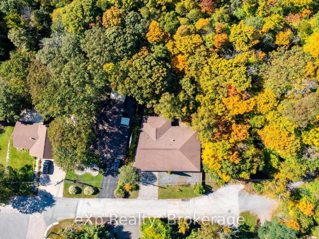 18 KRISTEN HEIGHTS, 