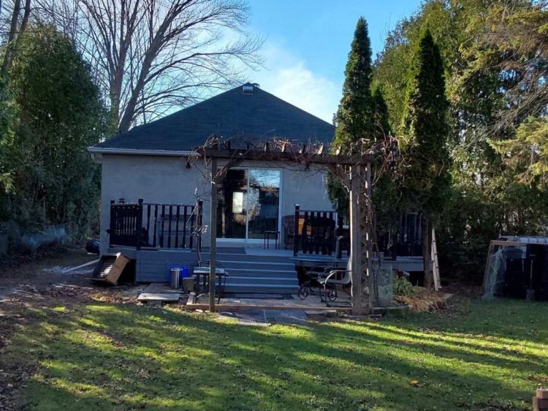 2323 LAKESHORE DRIVE, 