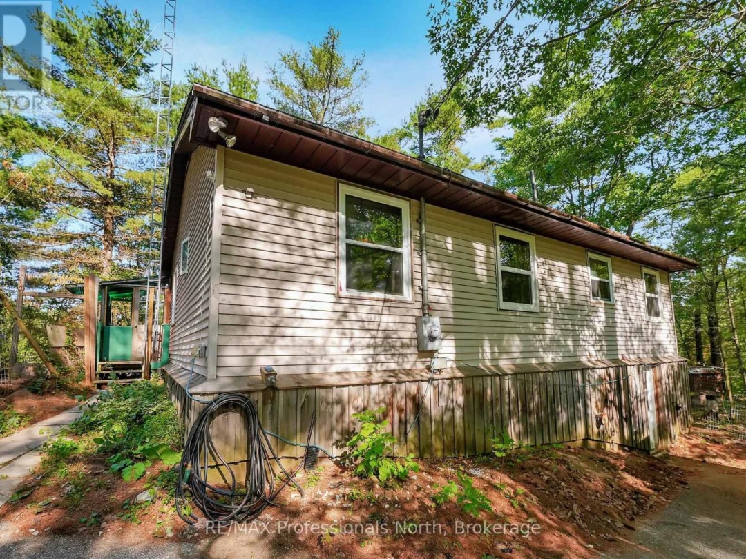 1021 MILLWOODS ROAD, 