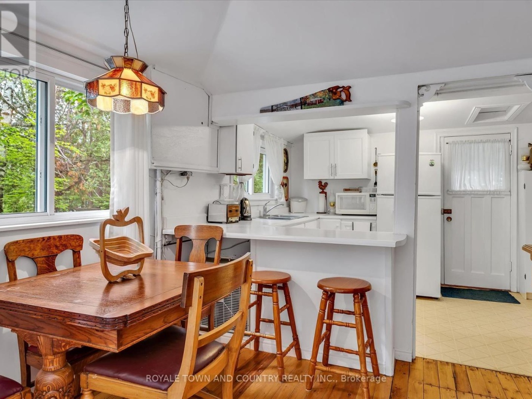 54 LAXTON  TWP 5TH LINE, 