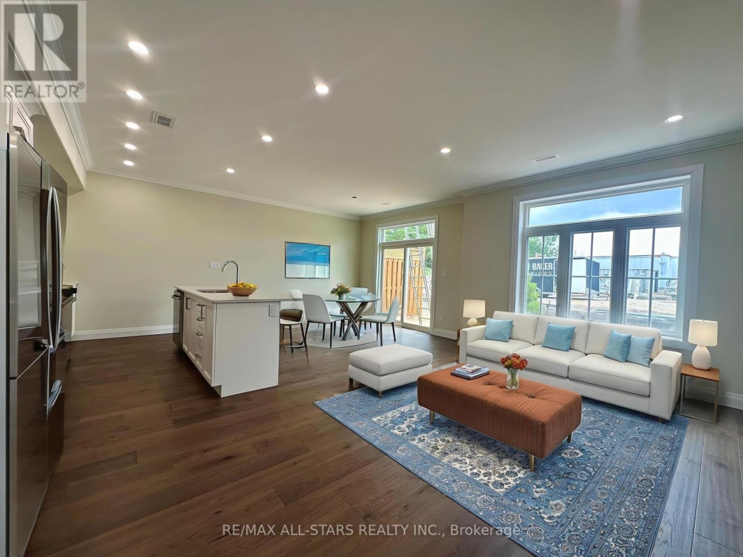 6 - 21 HAMPTON LANE, 