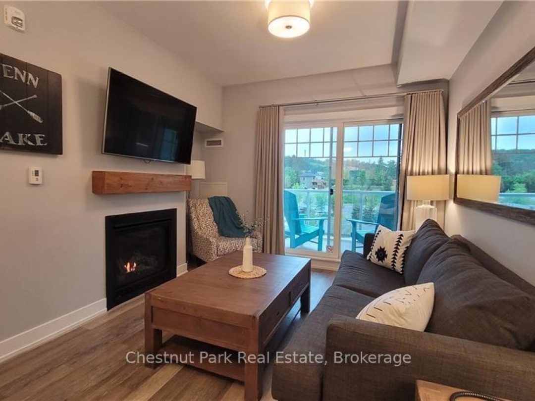 330 - 25 PEN LAKE POINT ROAD, Peninsula Lake