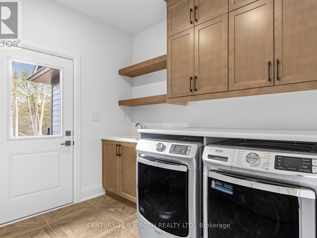8 CLYDESDALE COURT, 