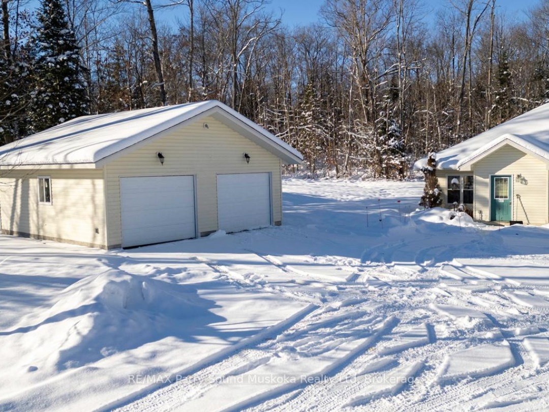 17 - 25 SEGUIN PLACE, 