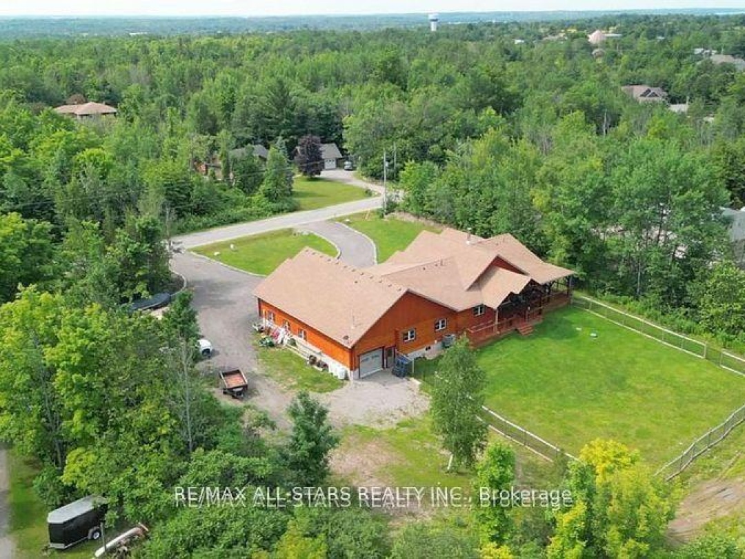 177 Ellwood Crescent, Trent Lakes