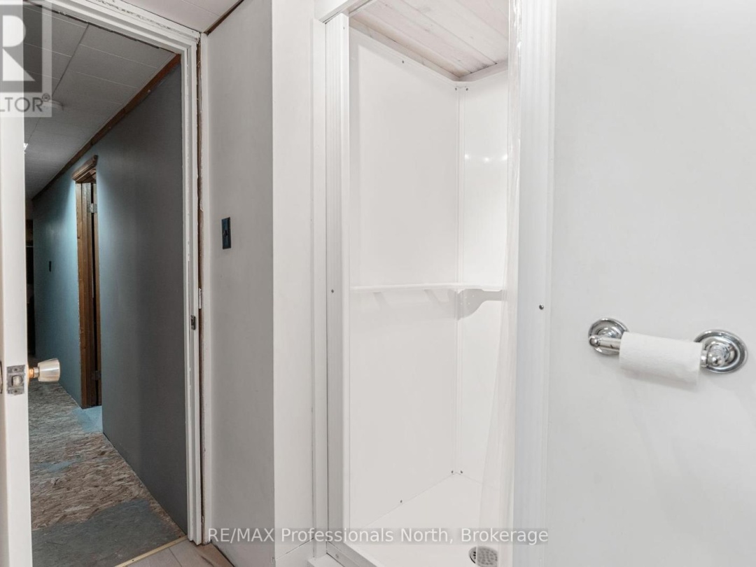3866 DEEP BAY ROAD, 