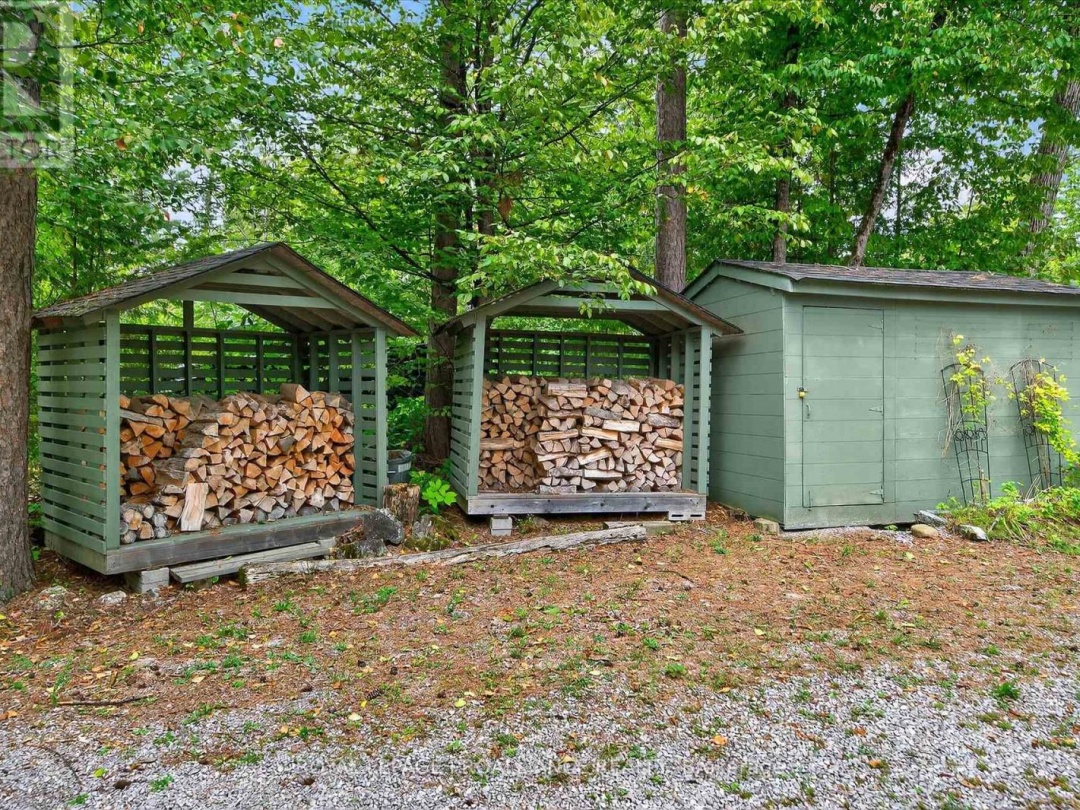 1051 TAPOKE LANE, 
