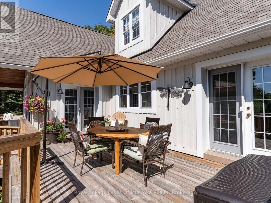 1080 WALKERS GLENN CRESCENT, 
