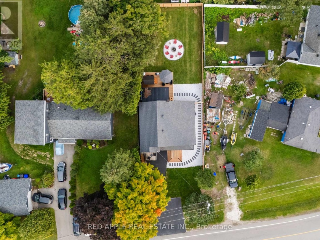 205 Hoyt Avenue, Georgian Bay