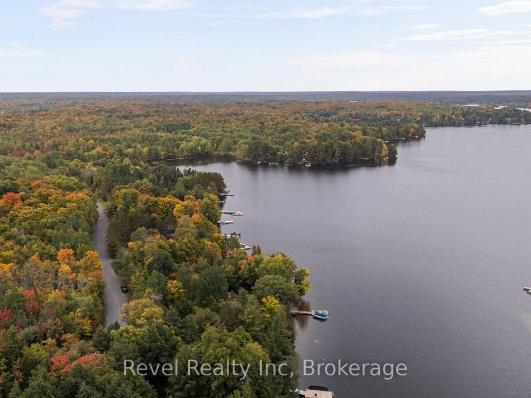 210 BURNETT'S ROAD, Manitouwabing Lake