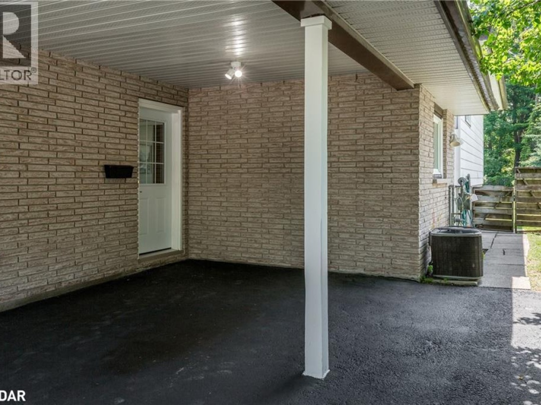55 FITTONS Road E, 