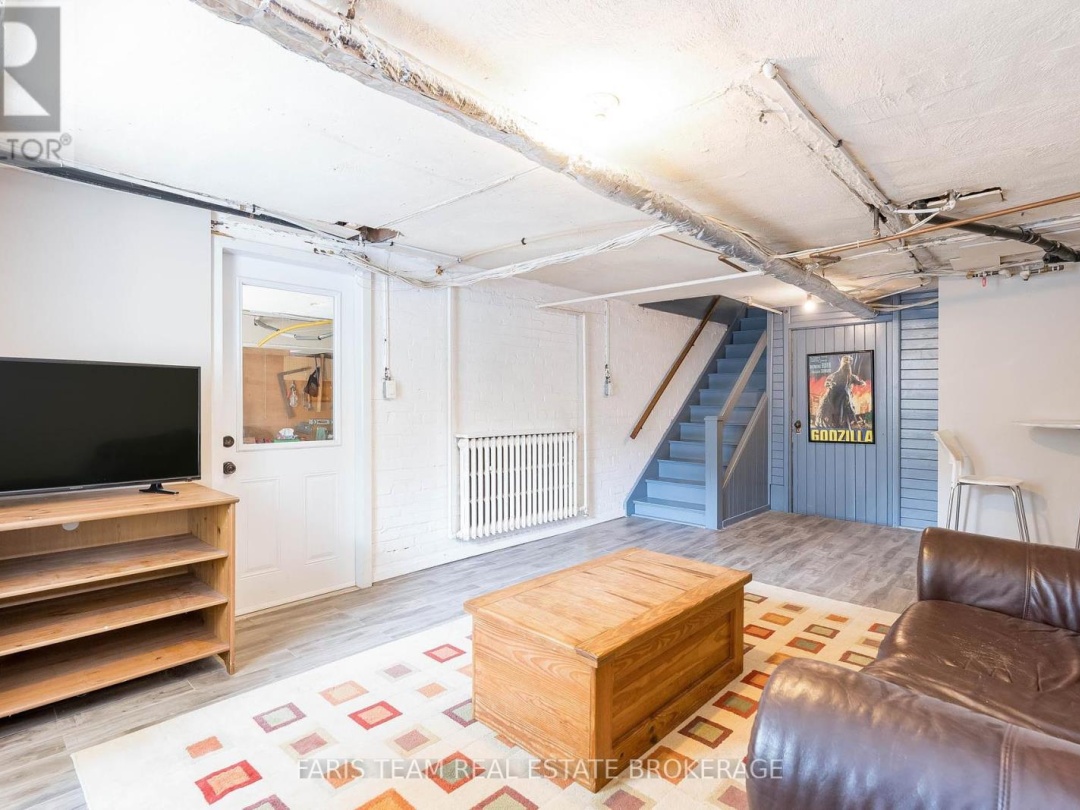 44 TECUMSETH STREET, 