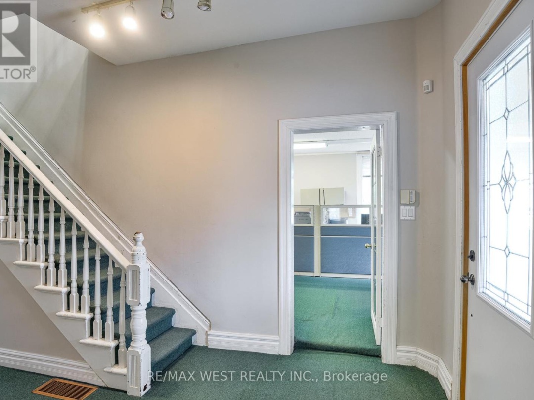 29 ALBERT STREET N, 