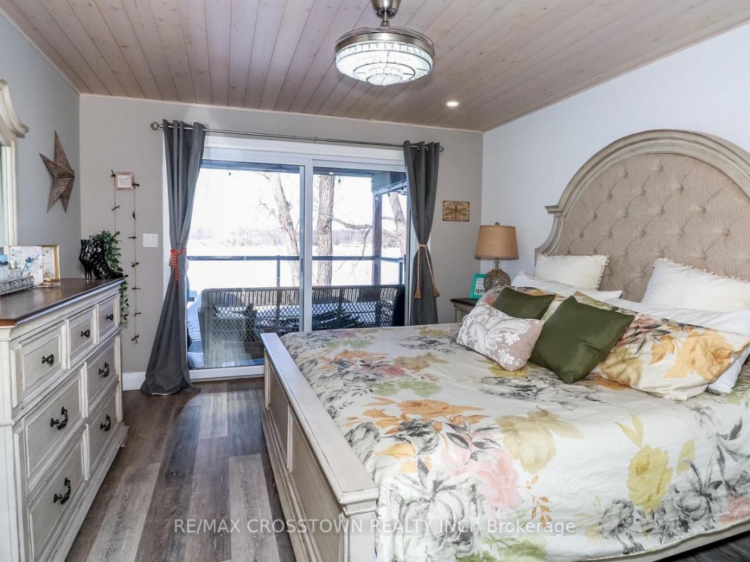 241 Eight Mile Point Road, Lake Simcoe