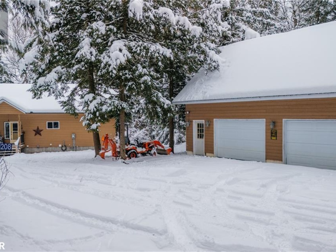 1208 Minnow Drive, Kennisis Lake