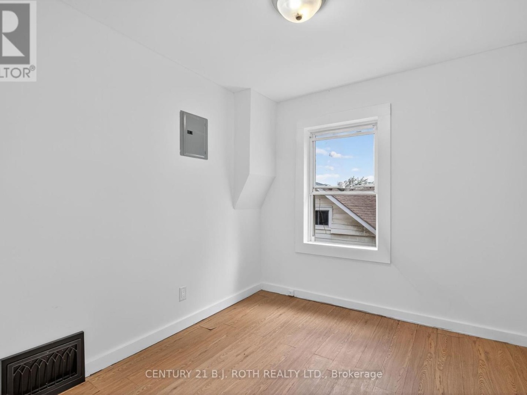 153 LACLIE STREET, 
