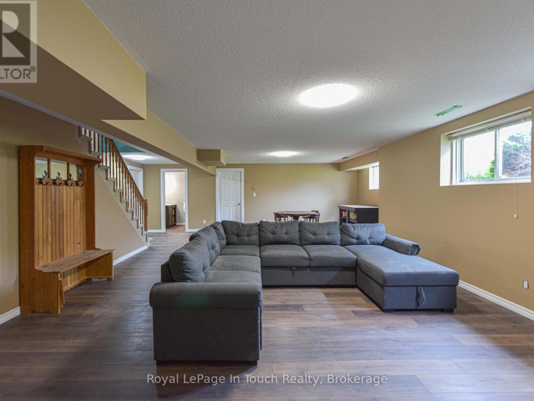 5 EARLS COURT, 