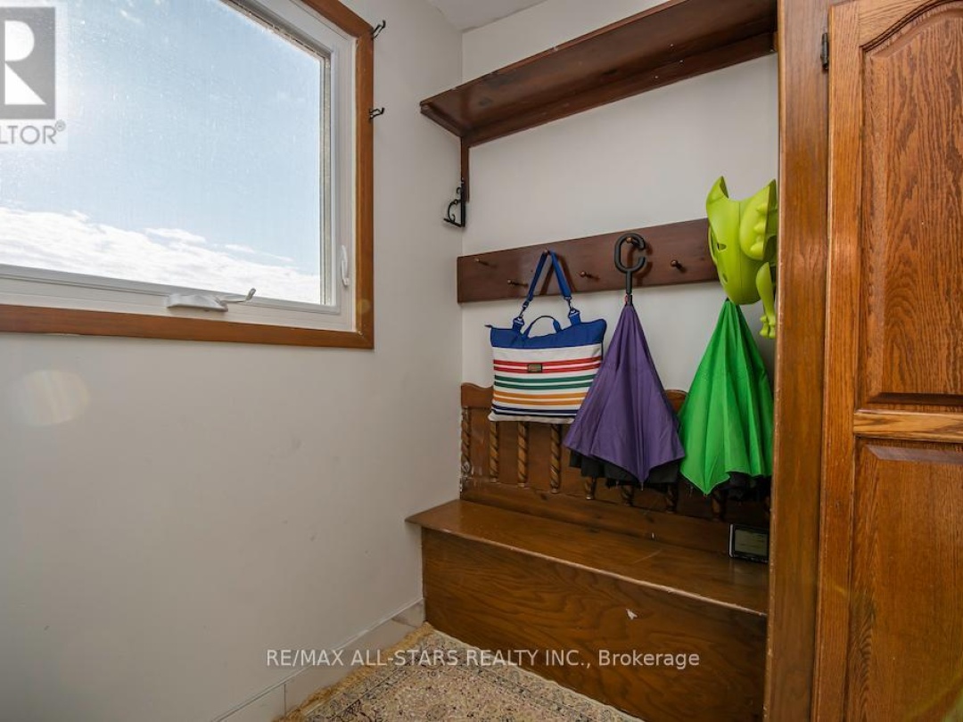 122 FENELON DRIVE, 