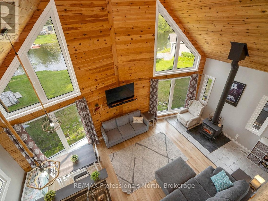1059 TIFFANY LANE, 