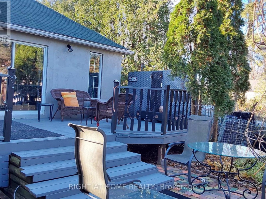 2323 Lakeshore Drive, Lake Simcoe