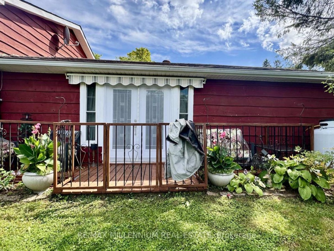 3741 CEDAR RAPIDS DRIVE S, 