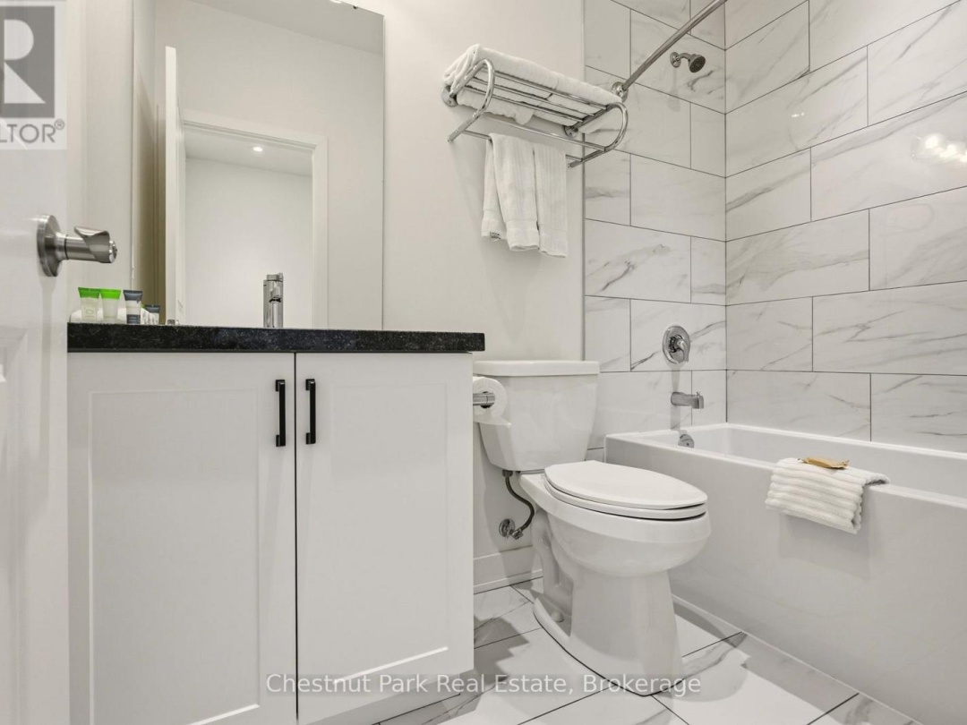 1869 MUSKOKA RD 118 WEST ROAD, 