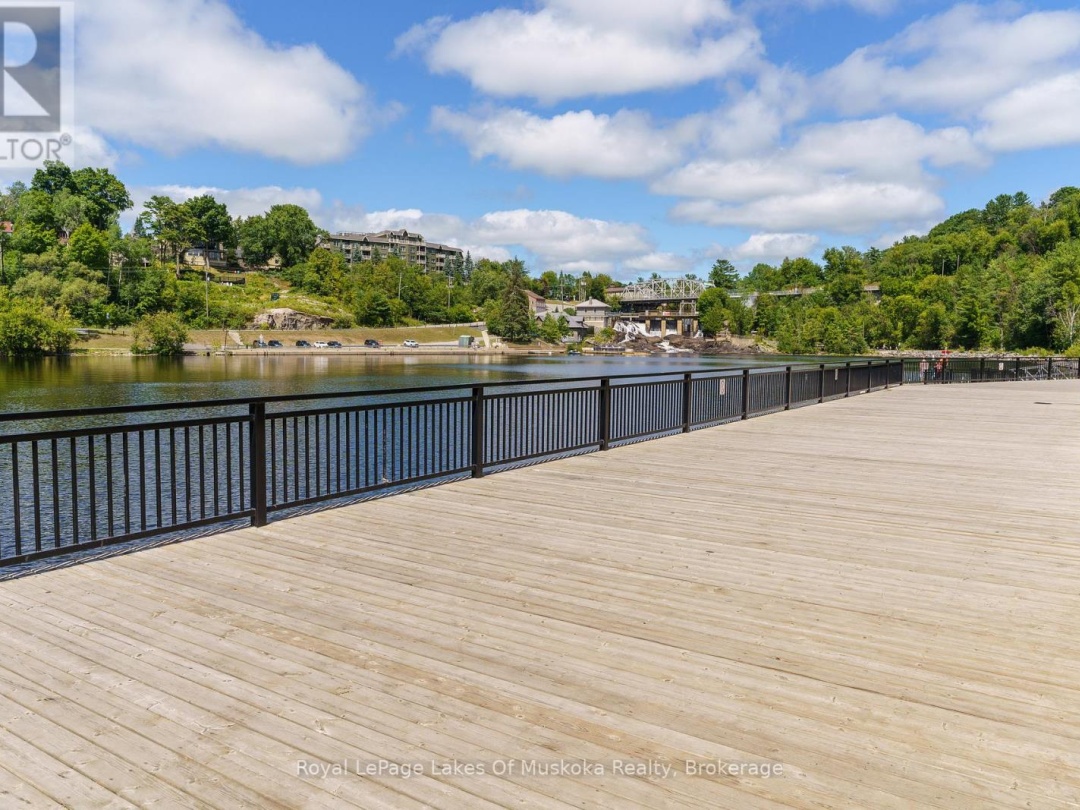 10 - 142 ECCLESTONE DRIVE, Muskoka River