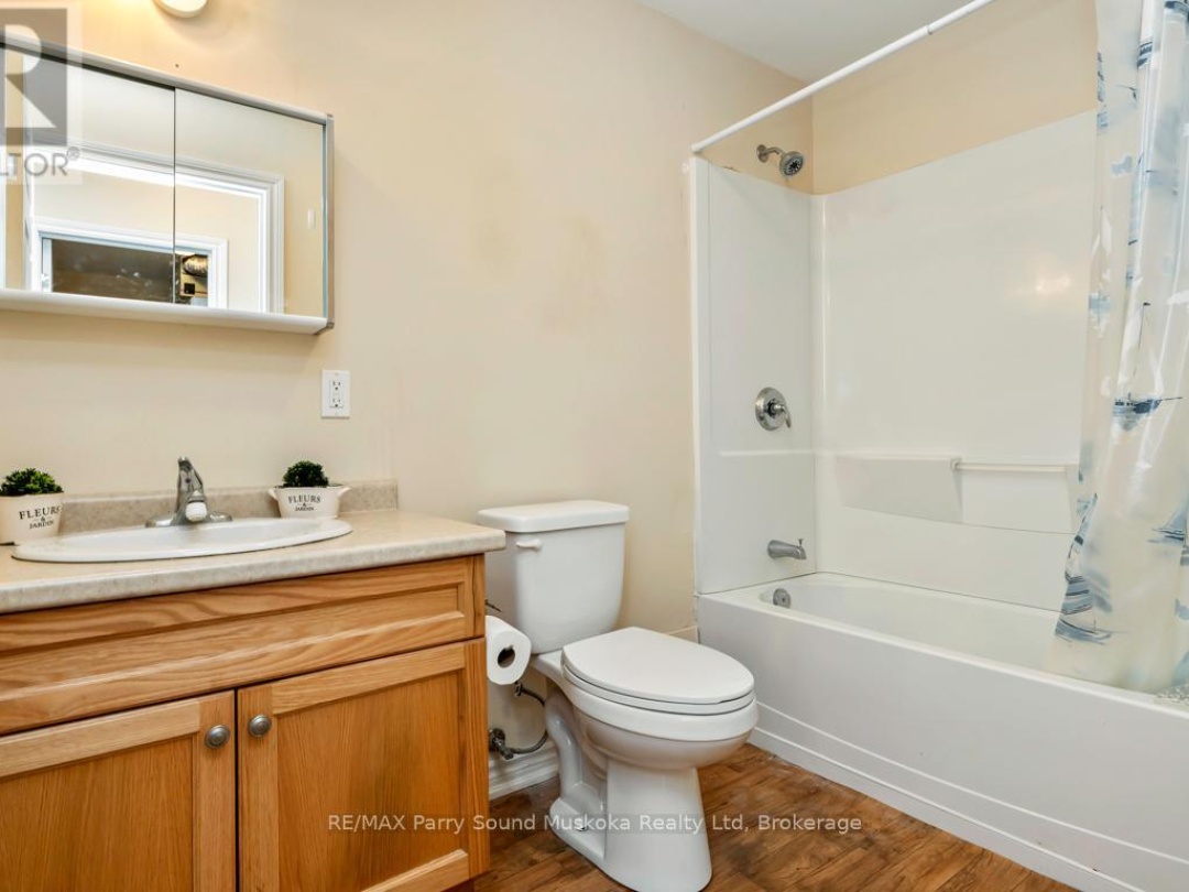 17 - 25 SEGUIN PLACE, 