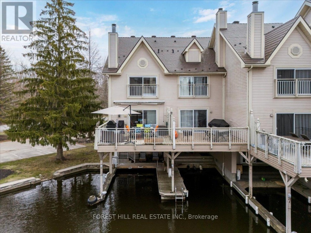 8 - 100 LAGUNA PARKWAY, 