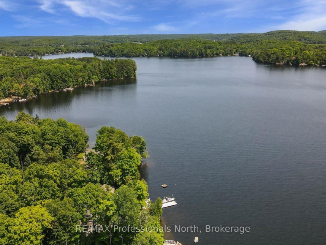 1089 AUTUMN LANE, 