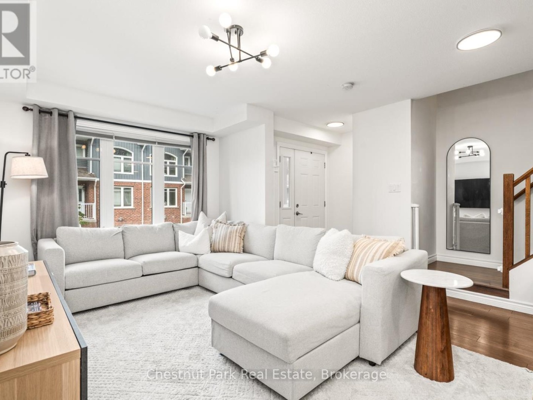 24 - 37 SILVER STREET, 