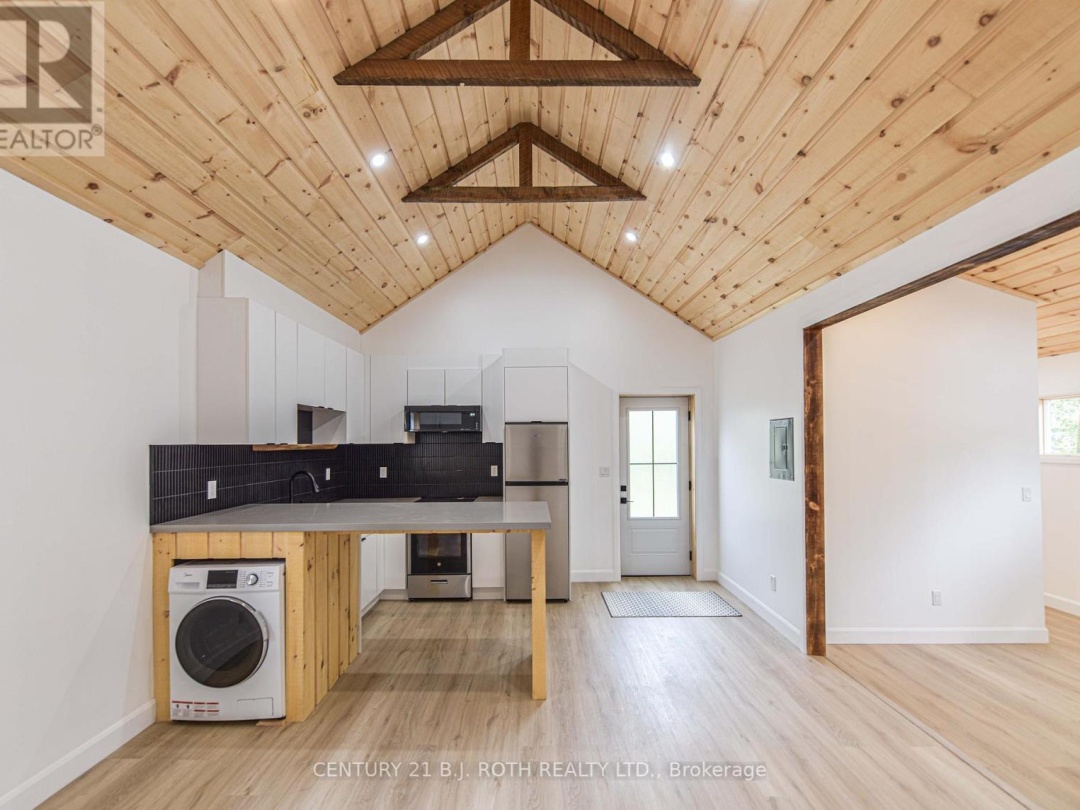 274 MISSISSAGA STREET W, 