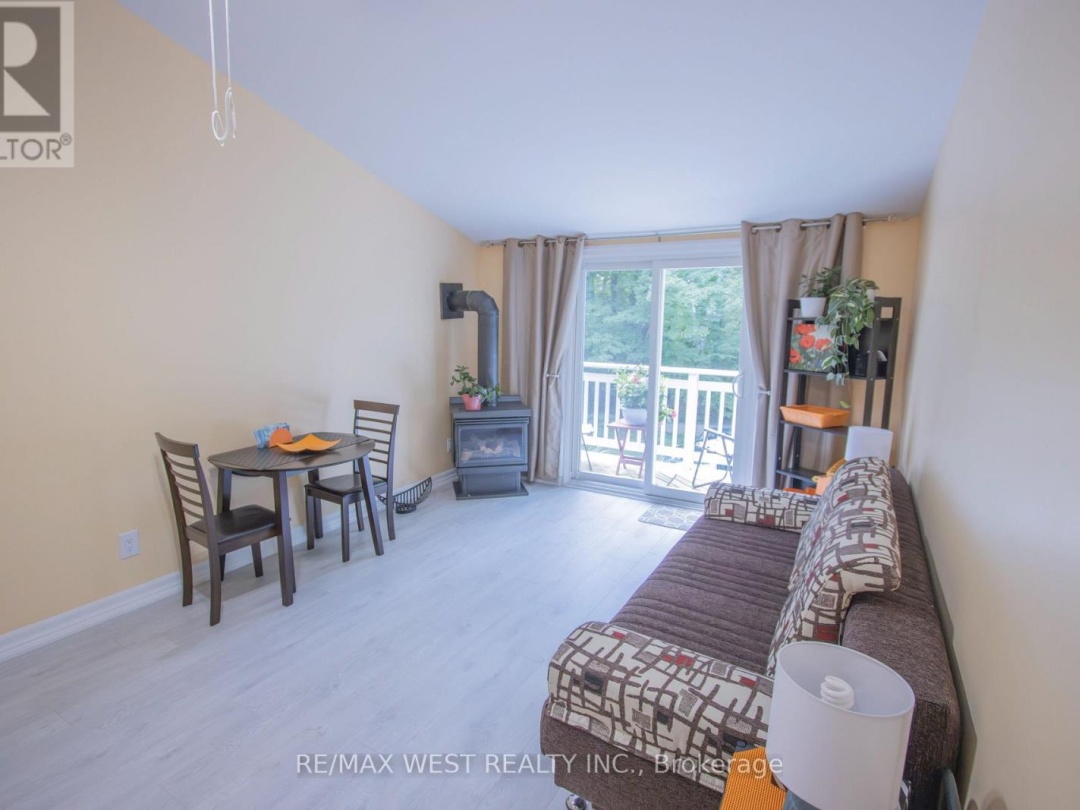 1158 LORNE LANE, 