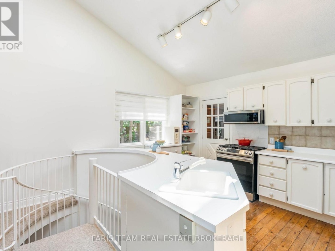 127 SHORELINE DRIVE, 