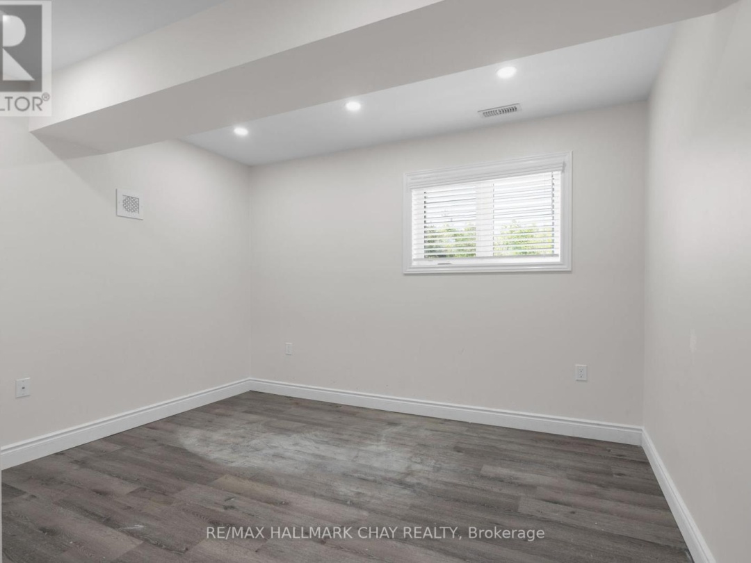 2052 MARCHMONT ROAD, 
